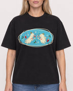 Mockup Boxy Heavyweight Tee Black female close-up 08
