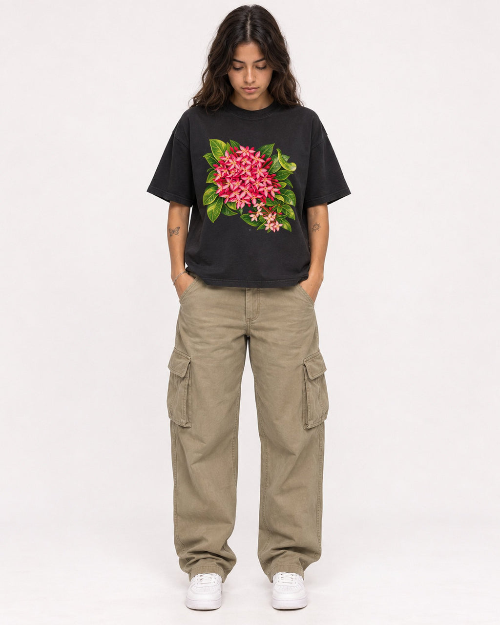 Mockup Boxy Heavyweight Tee Black female full-body 06