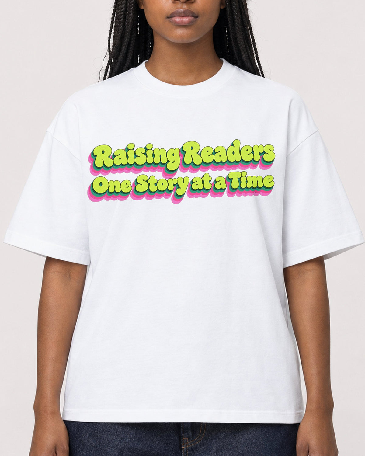Mockup Boxy Heavyweight Tee White female close-up 04