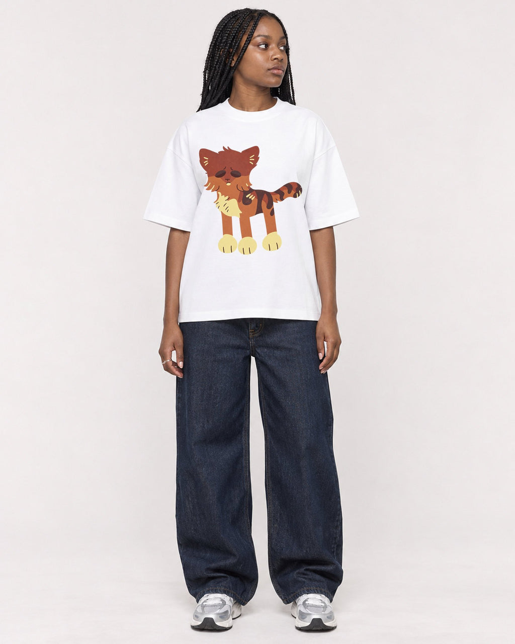 Mockup Boxy Heavyweight Tee White female full-body 04