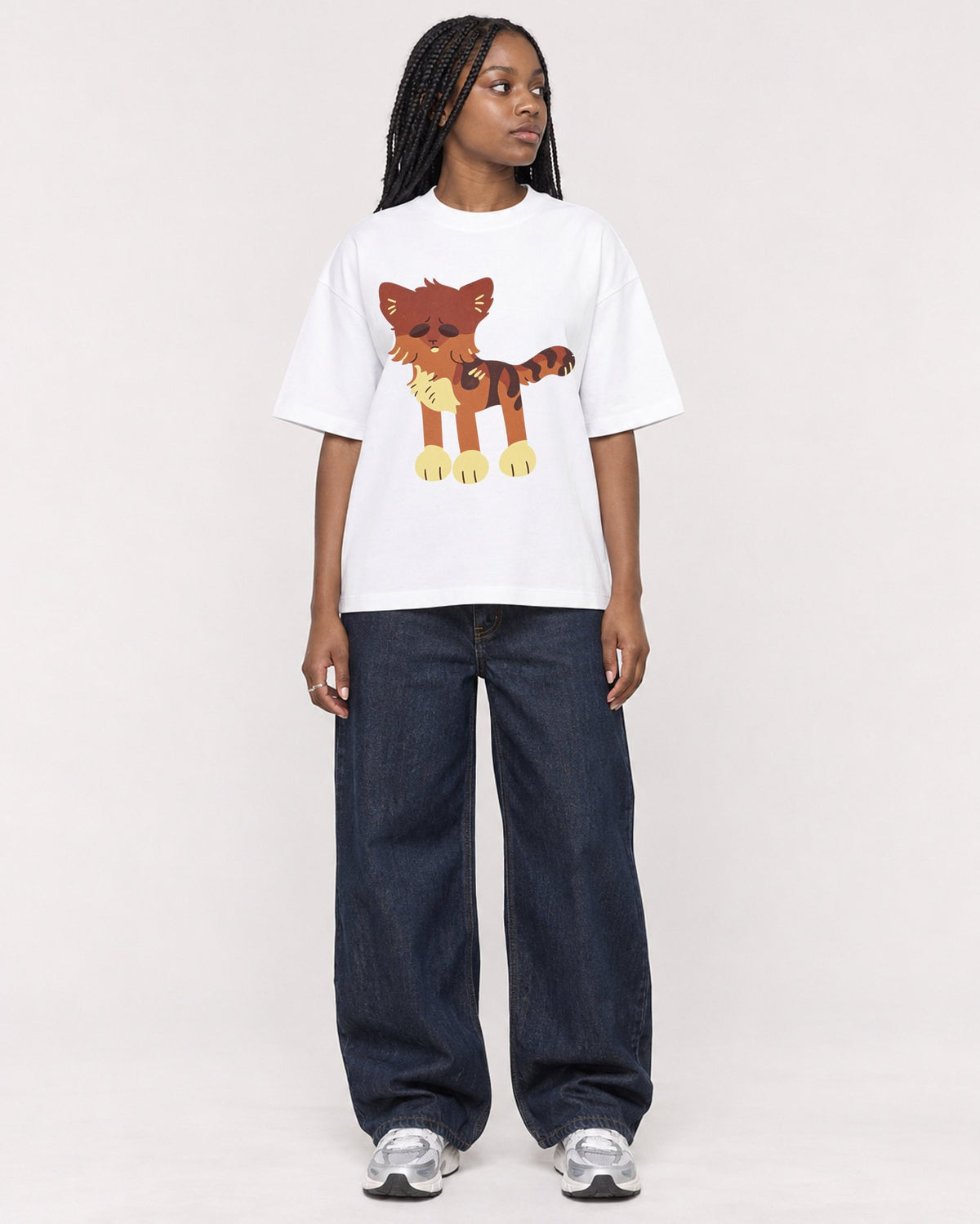 Mockup Boxy Heavyweight Tee White female full-body 04