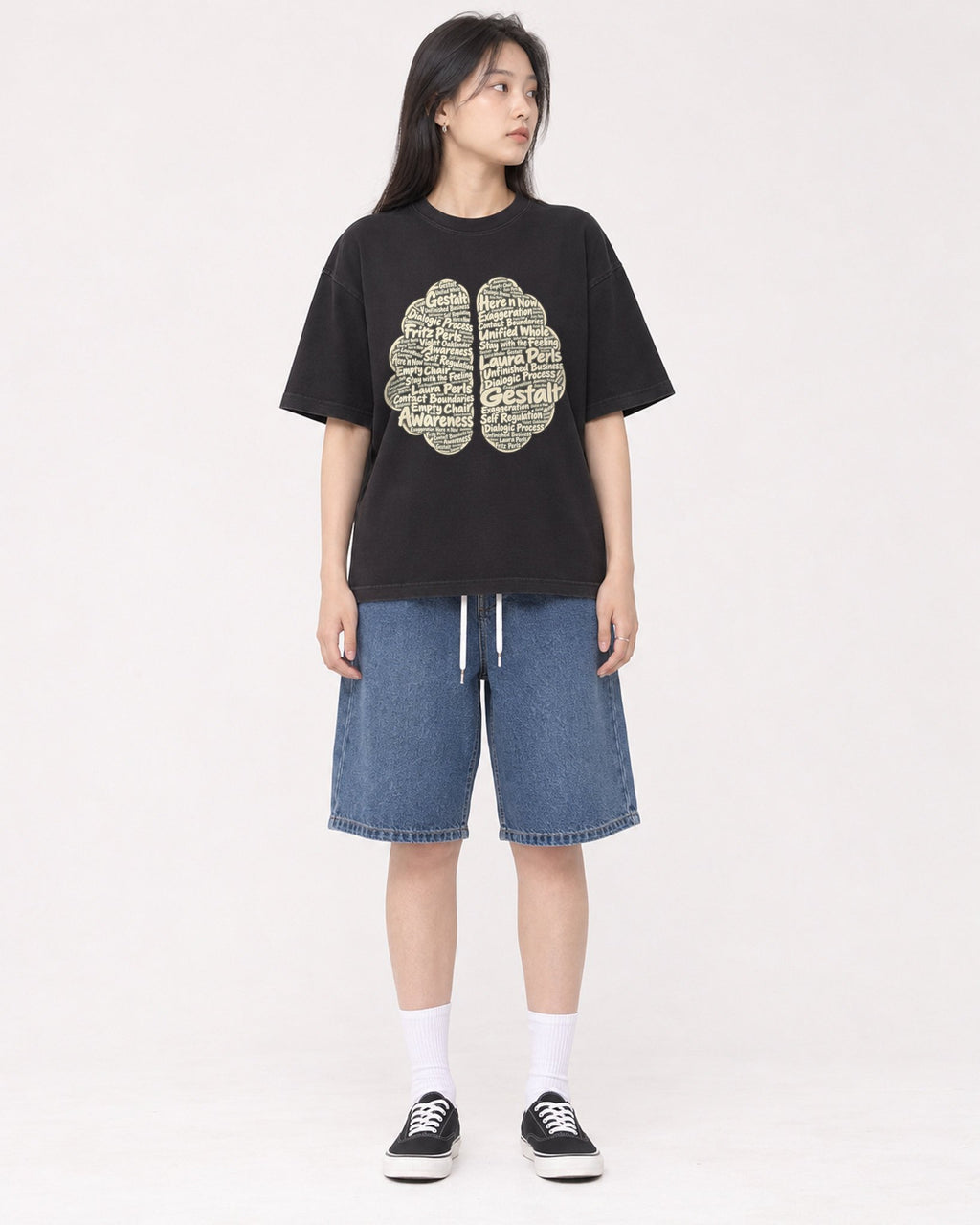 Mockup Boxy Heavyweight Tee Black female full-body 01