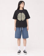Mockup Boxy Heavyweight Tee Black female full-body 01