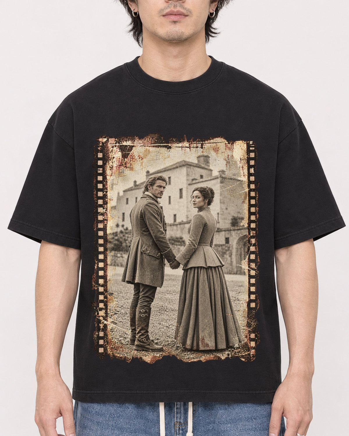Mockup Boxy Heavyweight Tee Black male close-up 03