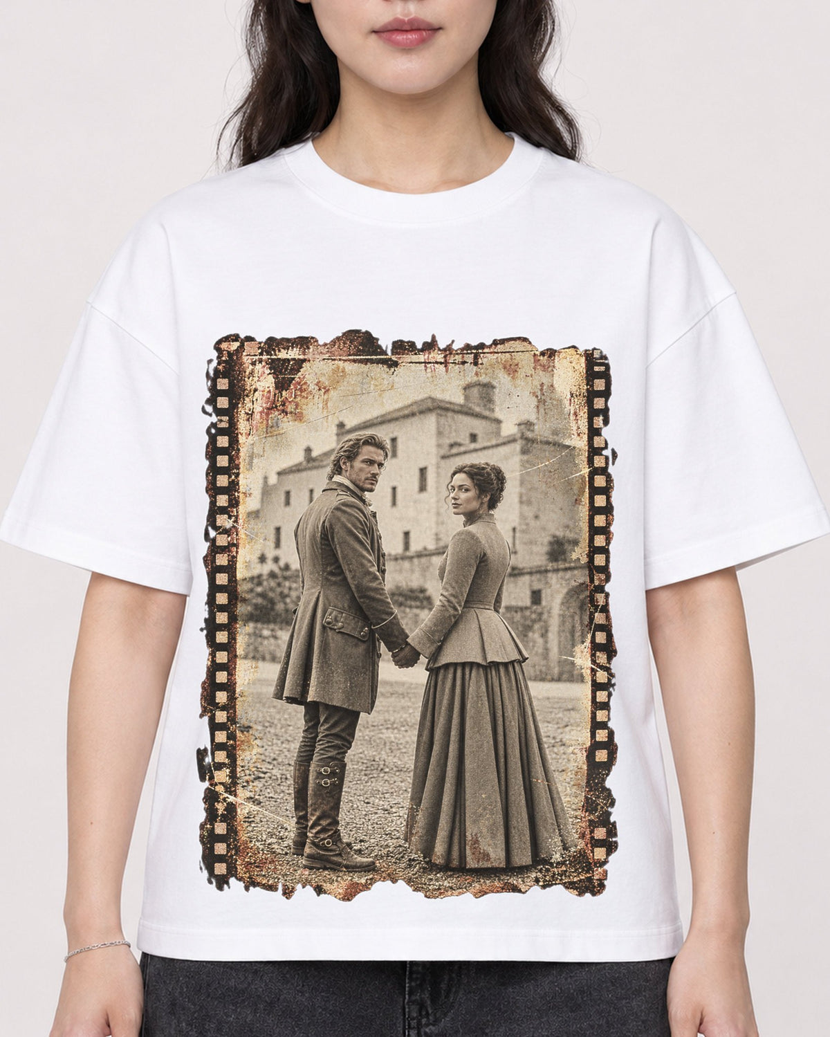 Mockup Boxy Heavyweight Tee White female close-up 03