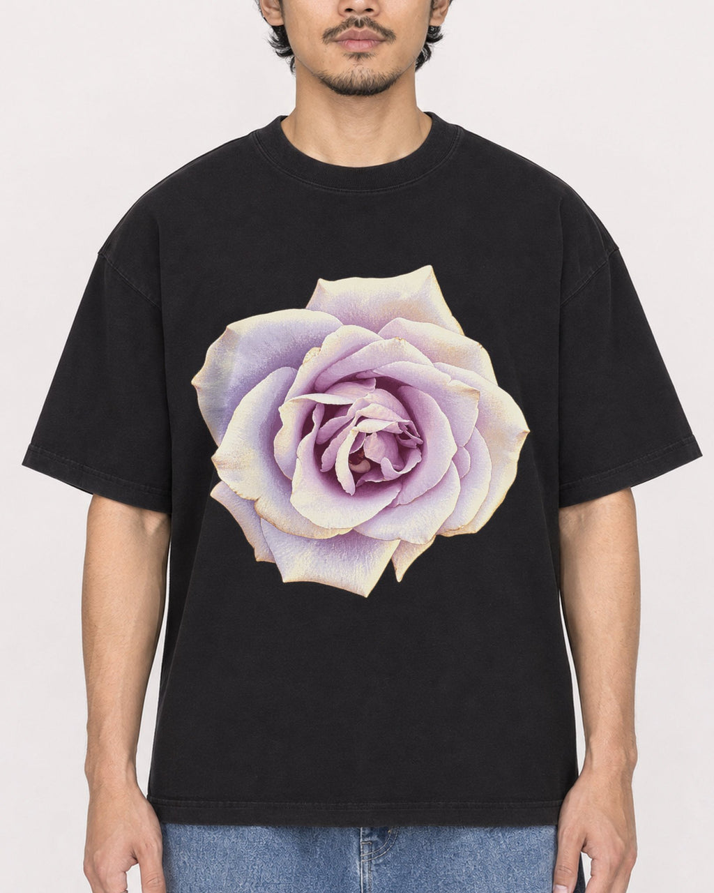 Mockup Boxy Heavyweight Tee Black male close-up 02