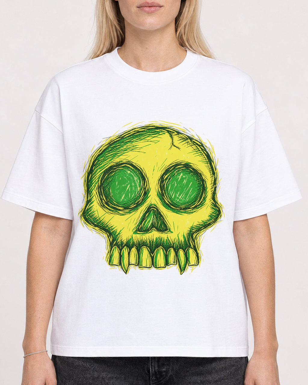 Mockup Boxy Heavyweight Tee White female close-up 08