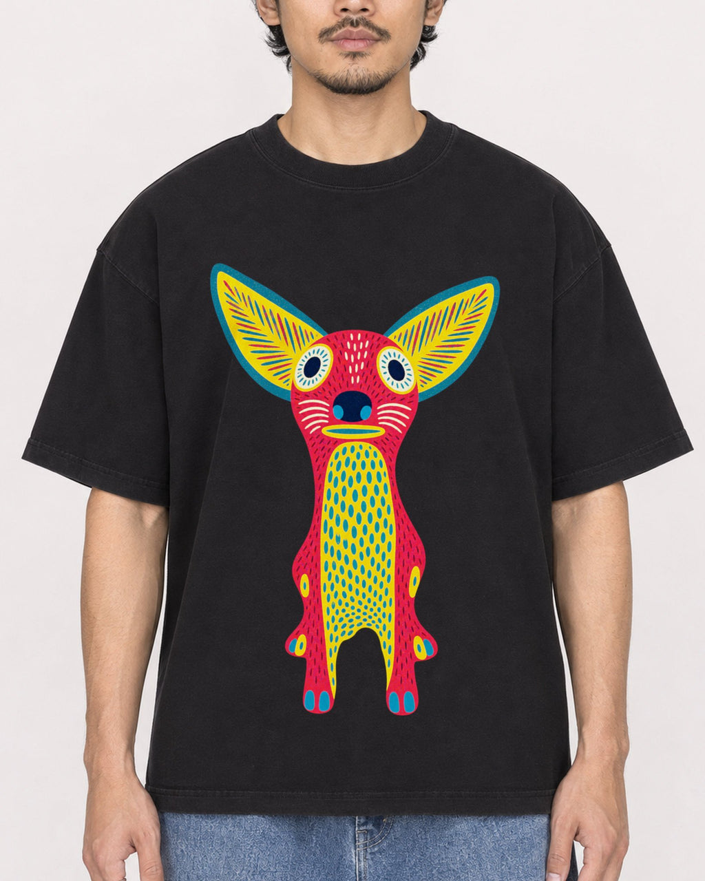Mockup Boxy Heavyweight Tee Black male close-up 02