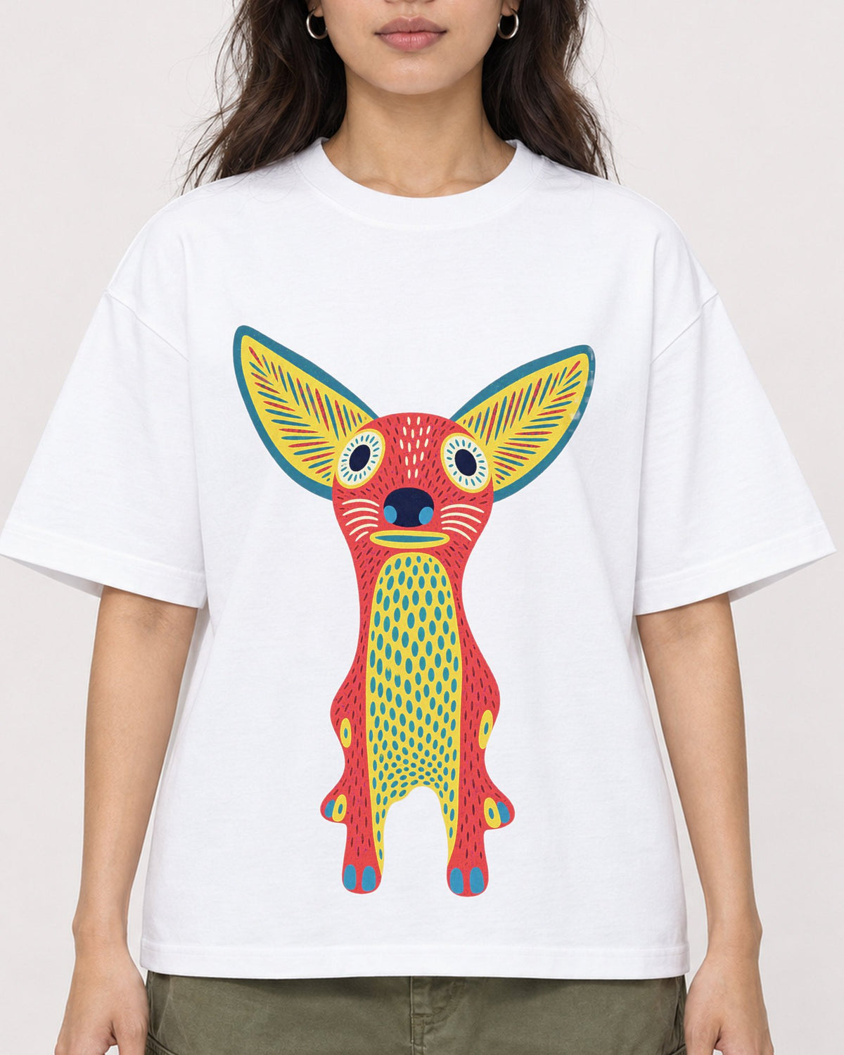 Mockup Boxy Heavyweight Tee White female close-up 02
