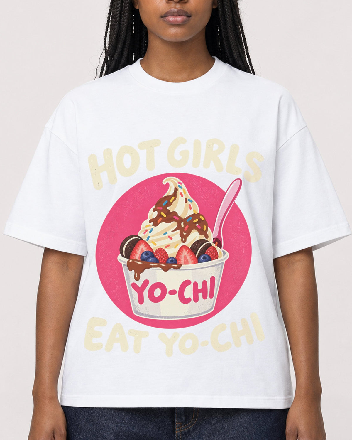 Mockup Boxy Heavyweight Tee White female close-up 04