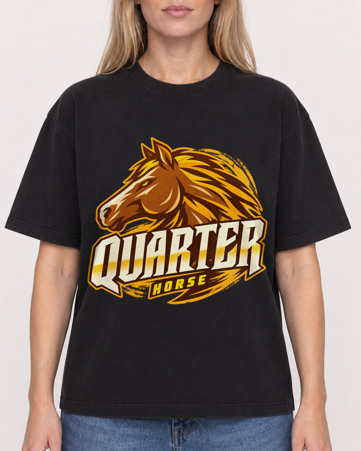 Mockup Boxy Heavyweight Tee Black female close-up 08