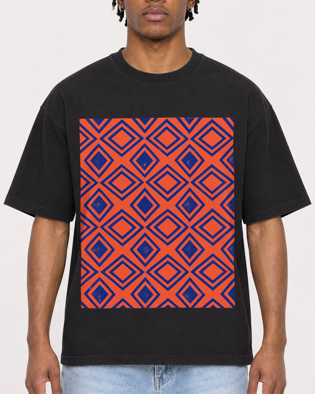 Mockup Boxy Heavyweight Tee Black male close-up 05
