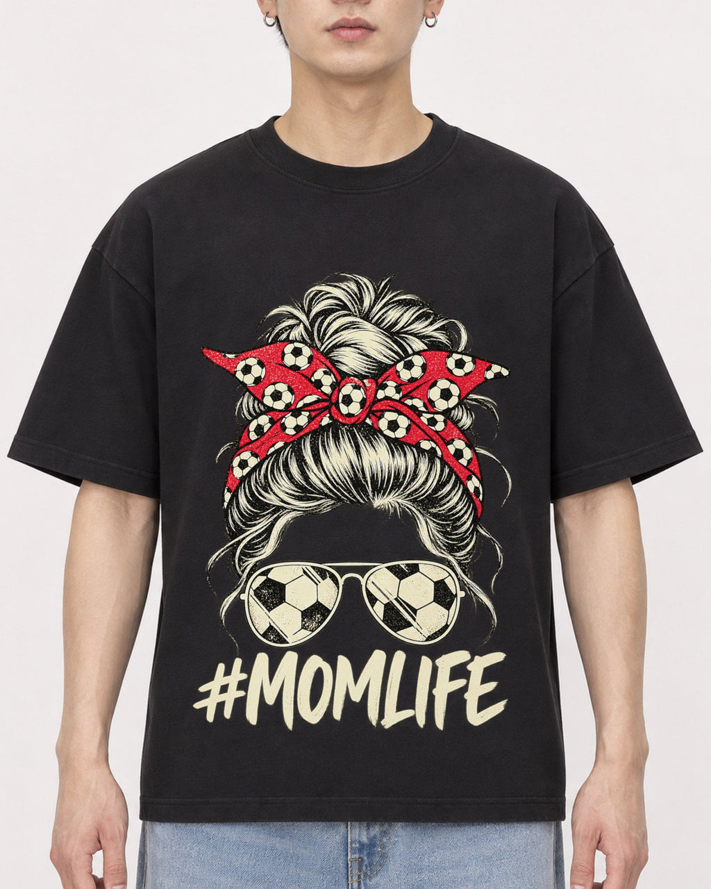 Mockup Boxy Heavyweight Tee Black male close-up 01