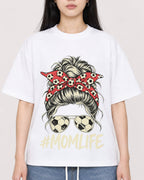 Mockup Boxy Heavyweight Tee White female close-up 01