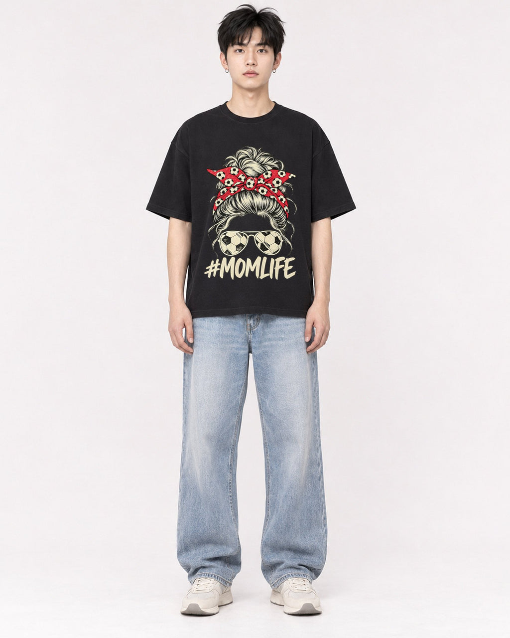 Mockup Boxy Heavyweight Tee Black male full-body 01
