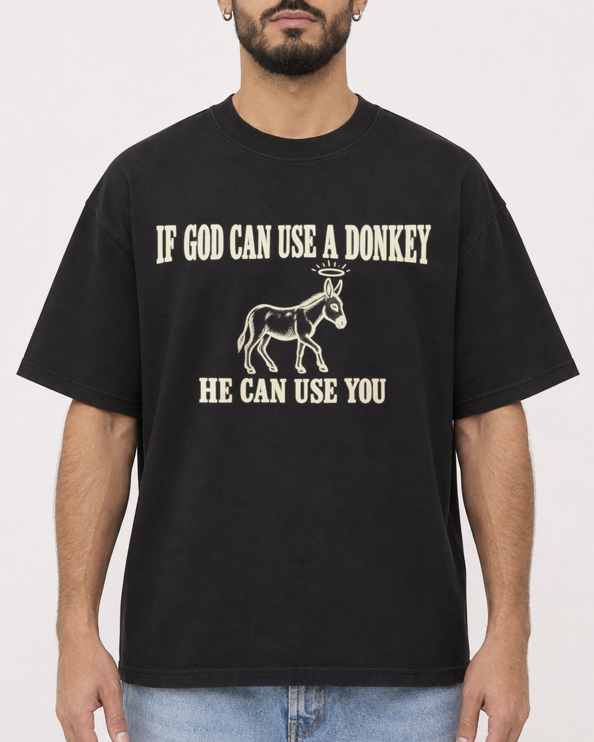Mockup Boxy Heavyweight Tee Black male close-up 37