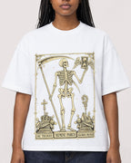 Mockup Boxy Heavyweight Tee White female close-up 04