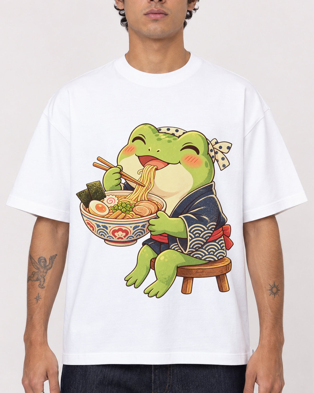 Mockup Boxy Heavyweight Tee White male close-up 06