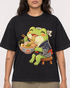 Mockup Boxy Heavyweight Tee Black female close-up 06