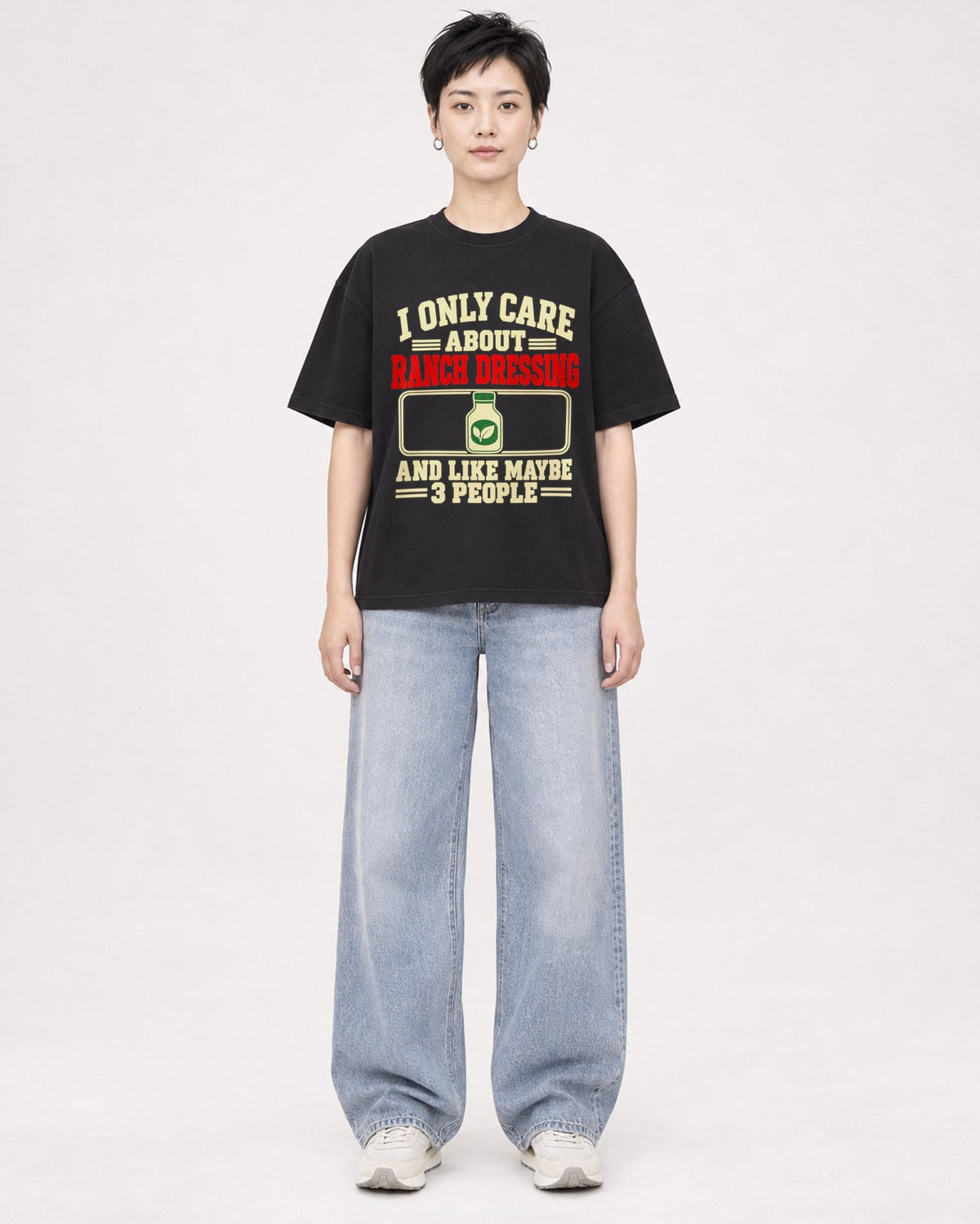 Mockup Boxy Heavyweight Tee Black female full-body 23