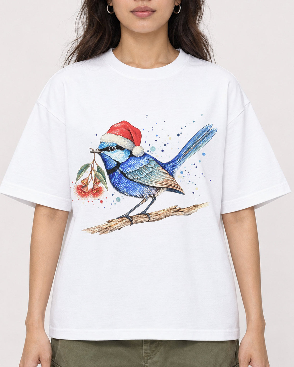 Mockup Boxy Heavyweight Tee White female close-up 02