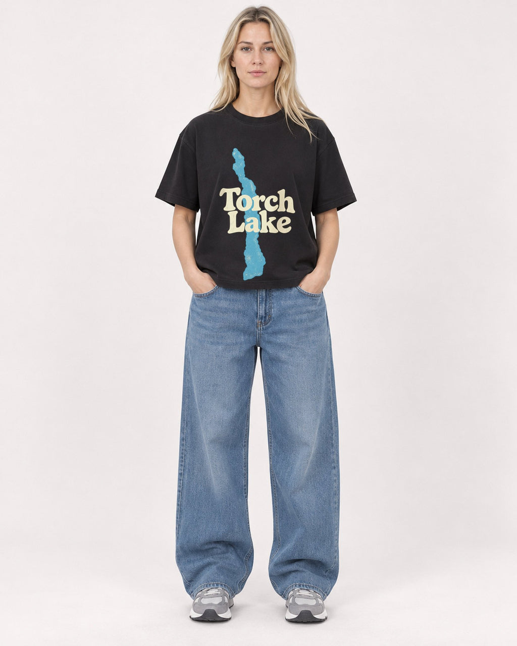 Mockup Boxy Heavyweight Tee Black female full-body 08