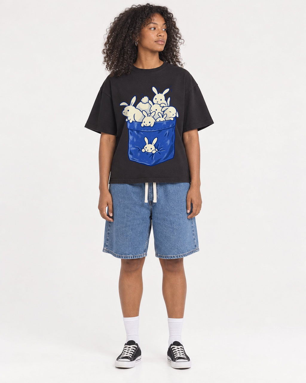 Mockup Boxy Heavyweight Tee Black female full-body 05
