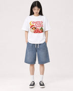 Mockup Boxy Heavyweight Tee White female full-body 01
