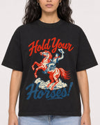 Mockup Boxy Heavyweight Tee Black female close-up 07