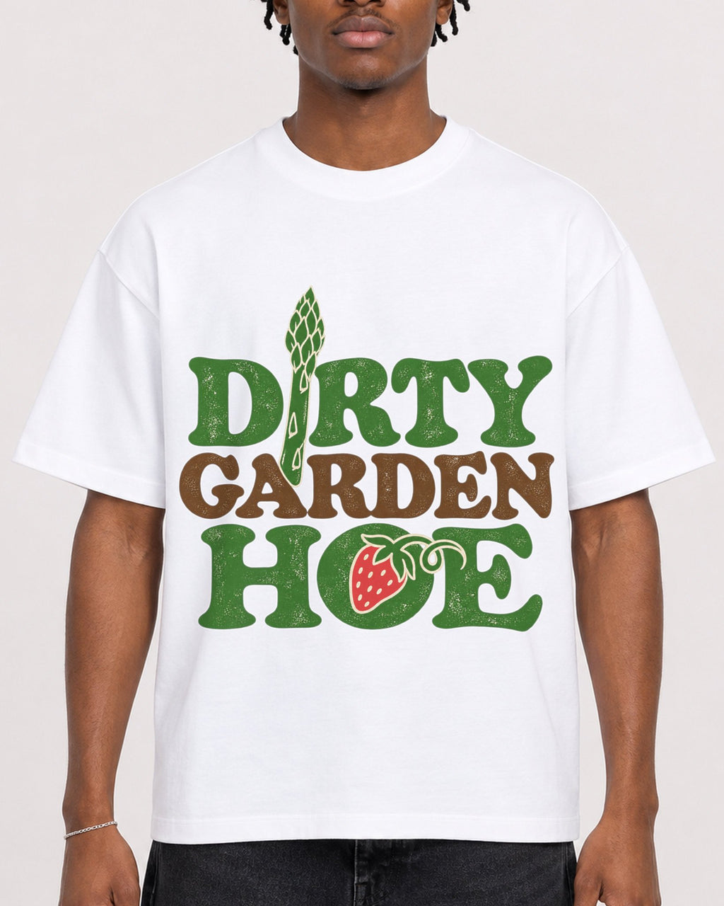 Mockup Boxy Heavyweight Tee White male close-up 05