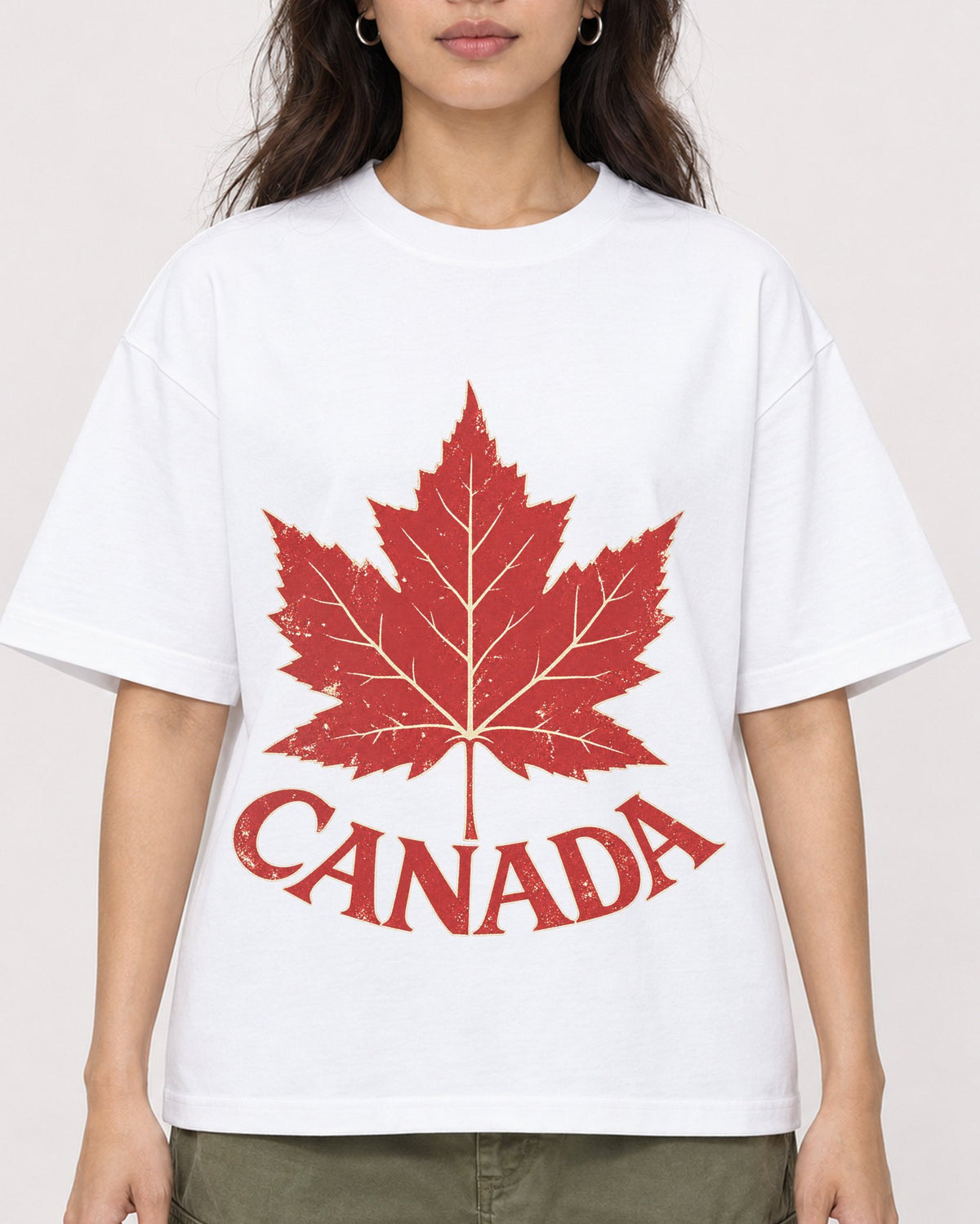Mockup Boxy Heavyweight Tee White female close-up 02