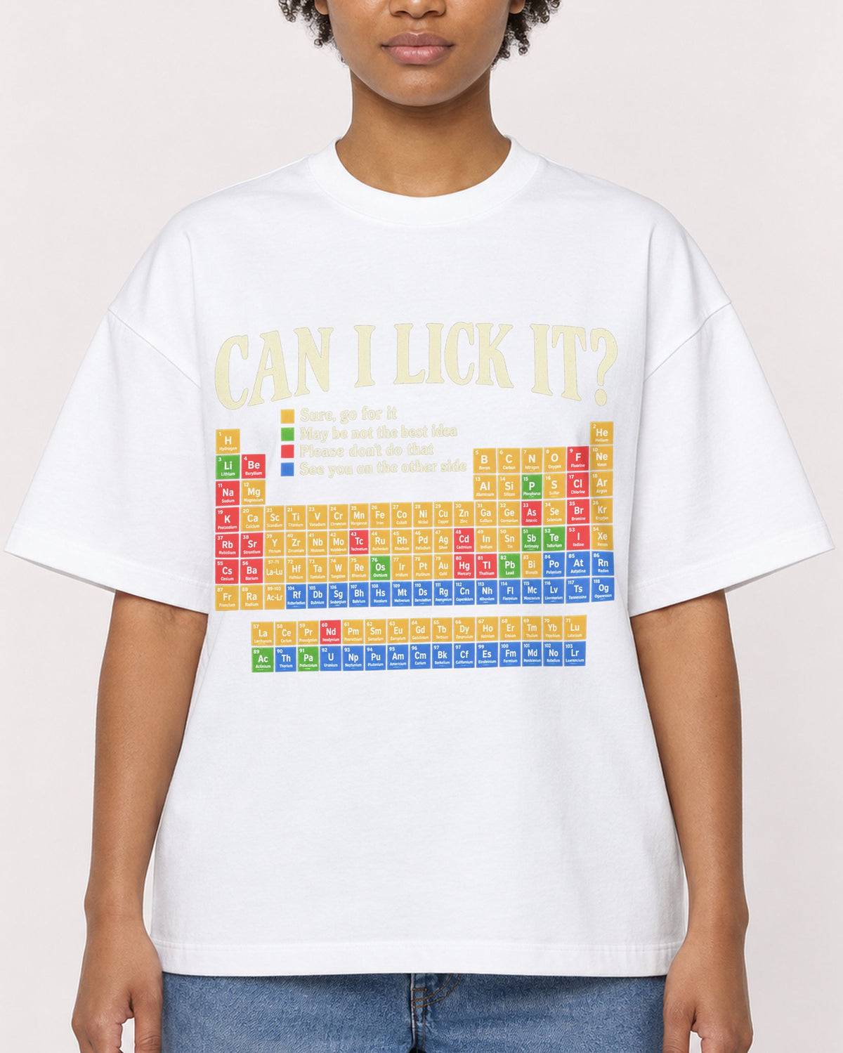 Mockup Boxy Heavyweight Tee White female close-up 35