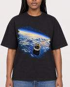 Mockup Boxy Heavyweight Tee Black female close-up 04