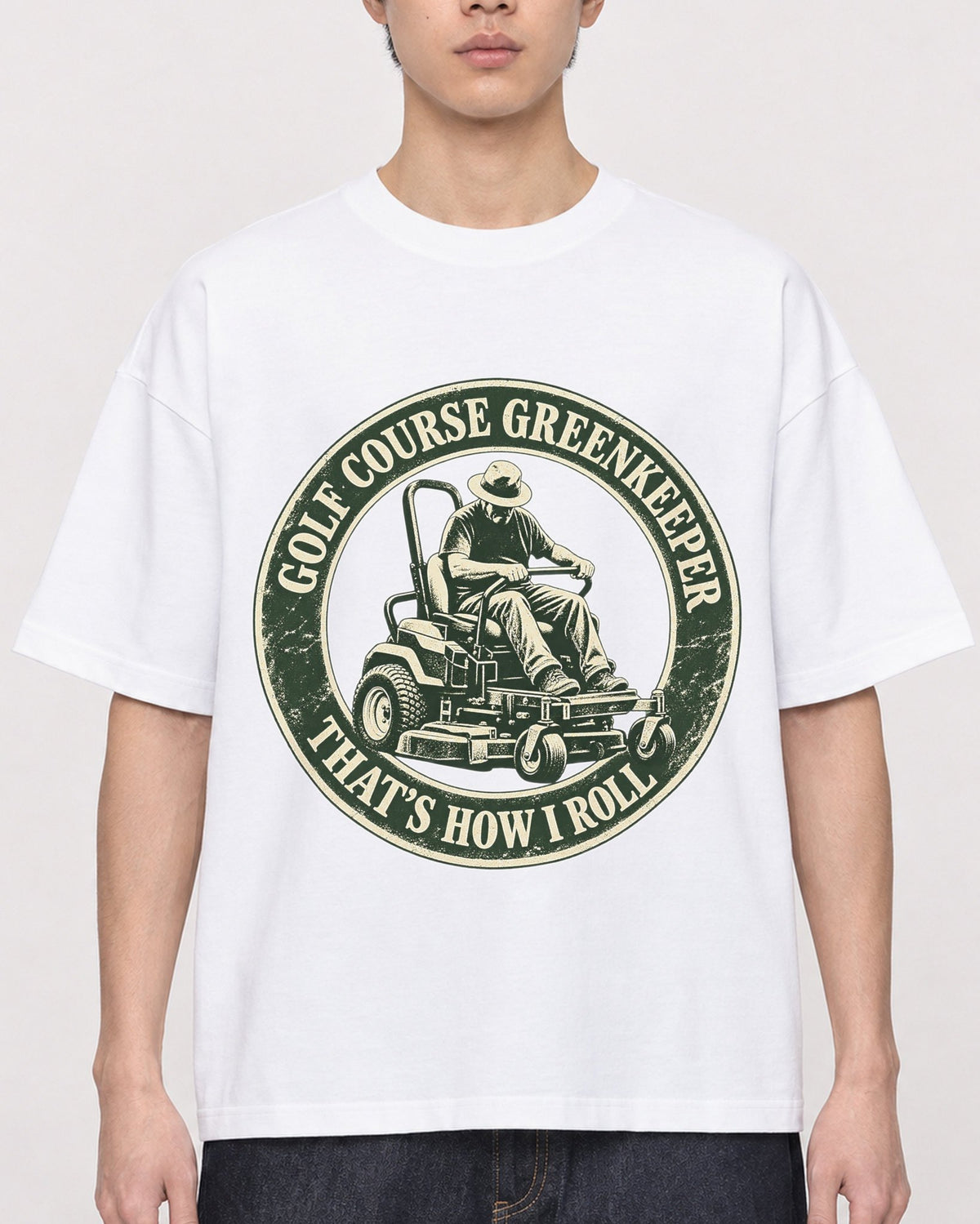 Mockup Boxy Heavyweight Tee White male close-up 01