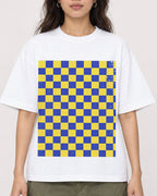Mockup Boxy Heavyweight Tee White female close-up 02