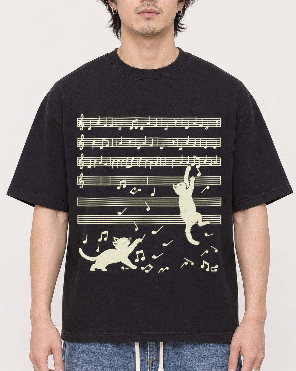 Mockup Boxy Heavyweight Tee Black male close-up 03