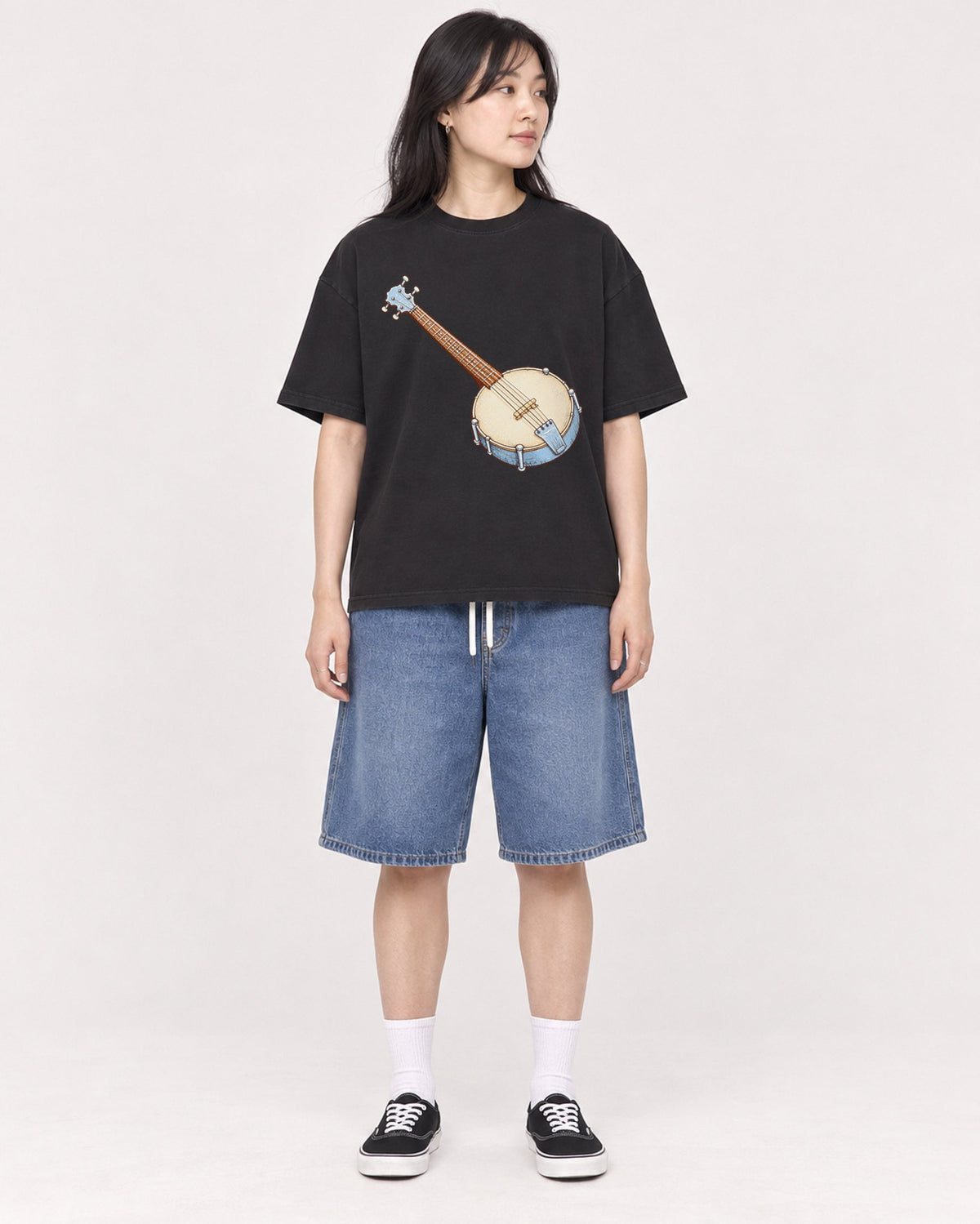 Mockup Boxy Heavyweight Tee Black female full-body 13