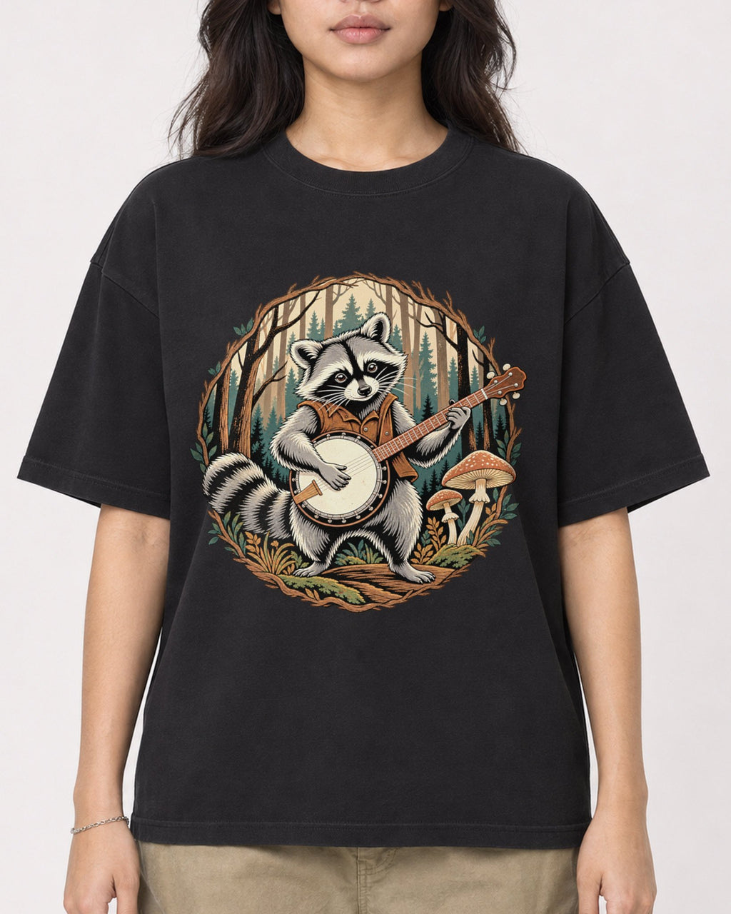 Mockup Boxy Heavyweight Tee Black female close-up 02