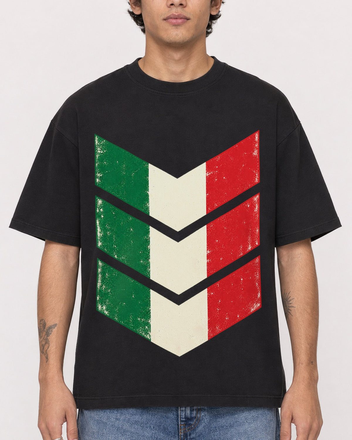 Mockup Boxy Heavyweight Tee Black male close-up 06