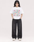 Mockup Boxy Heavyweight Tee White female full-body 13
