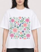 Mockup Boxy Heavyweight Tee White female close-up 13