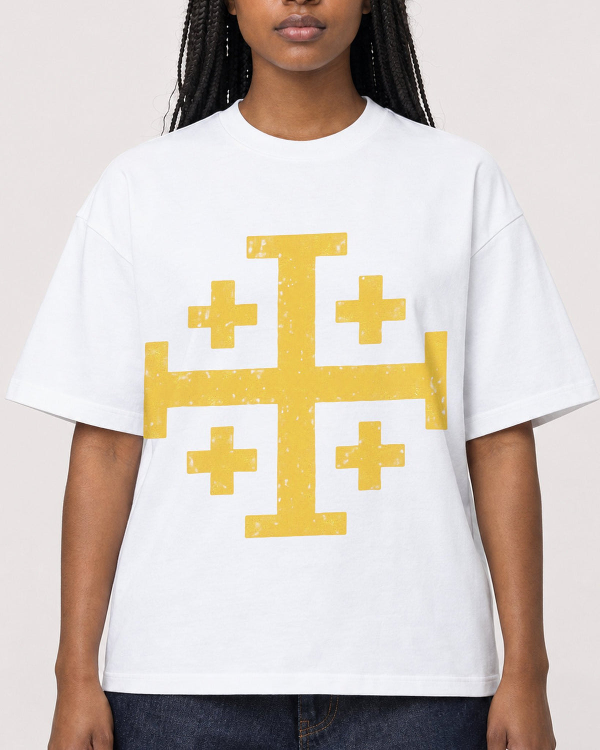 Mockup Boxy Heavyweight Tee White female close-up 04