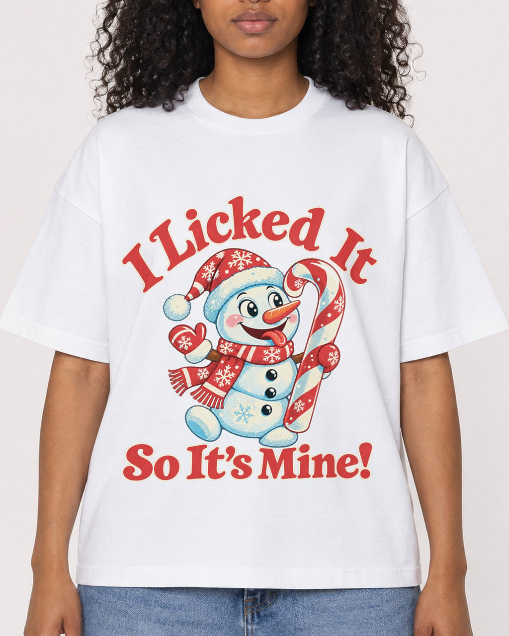 Mockup Boxy Heavyweight Tee White female close-up 05