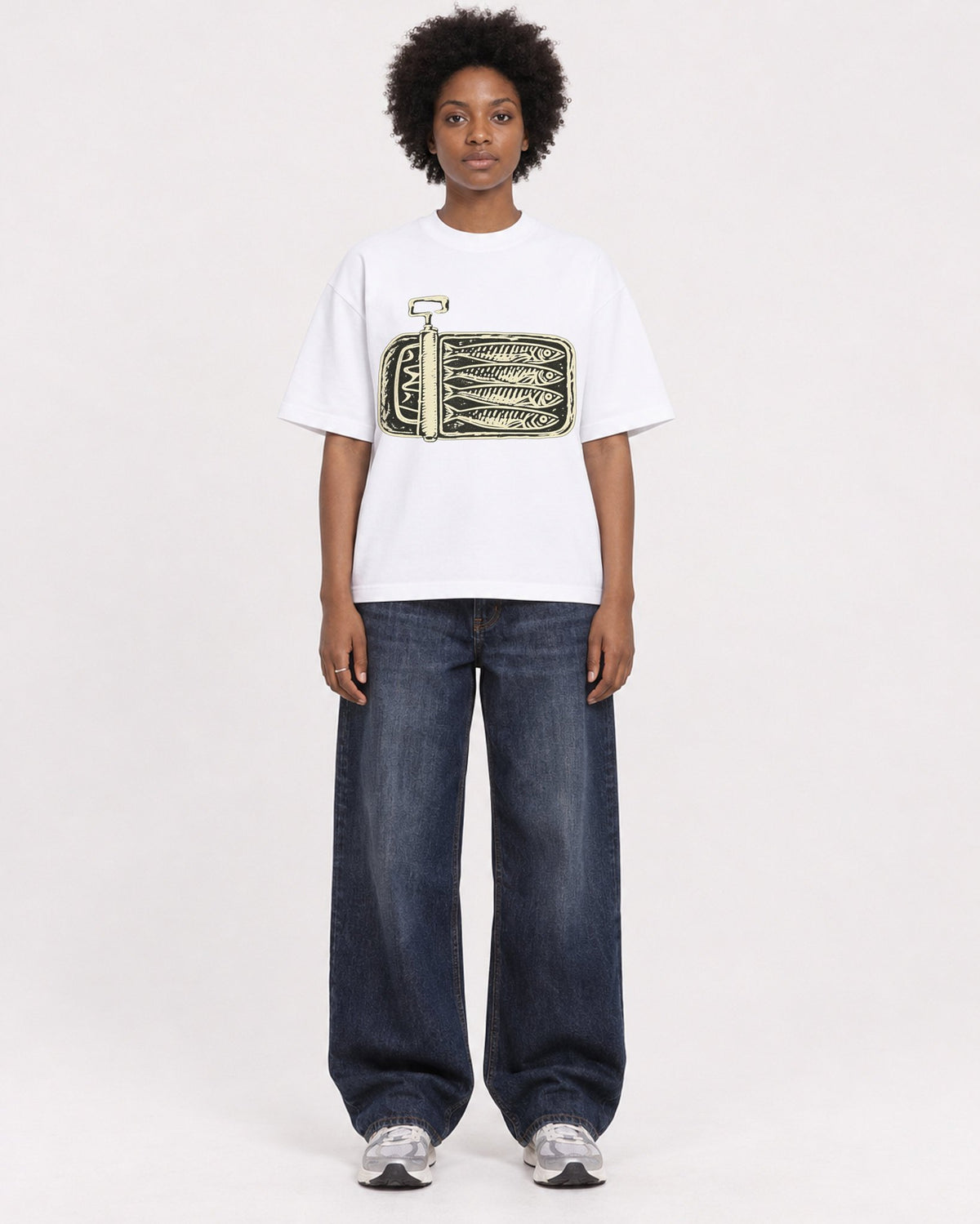 Mockup Boxy Heavyweight Tee White female full-body 14