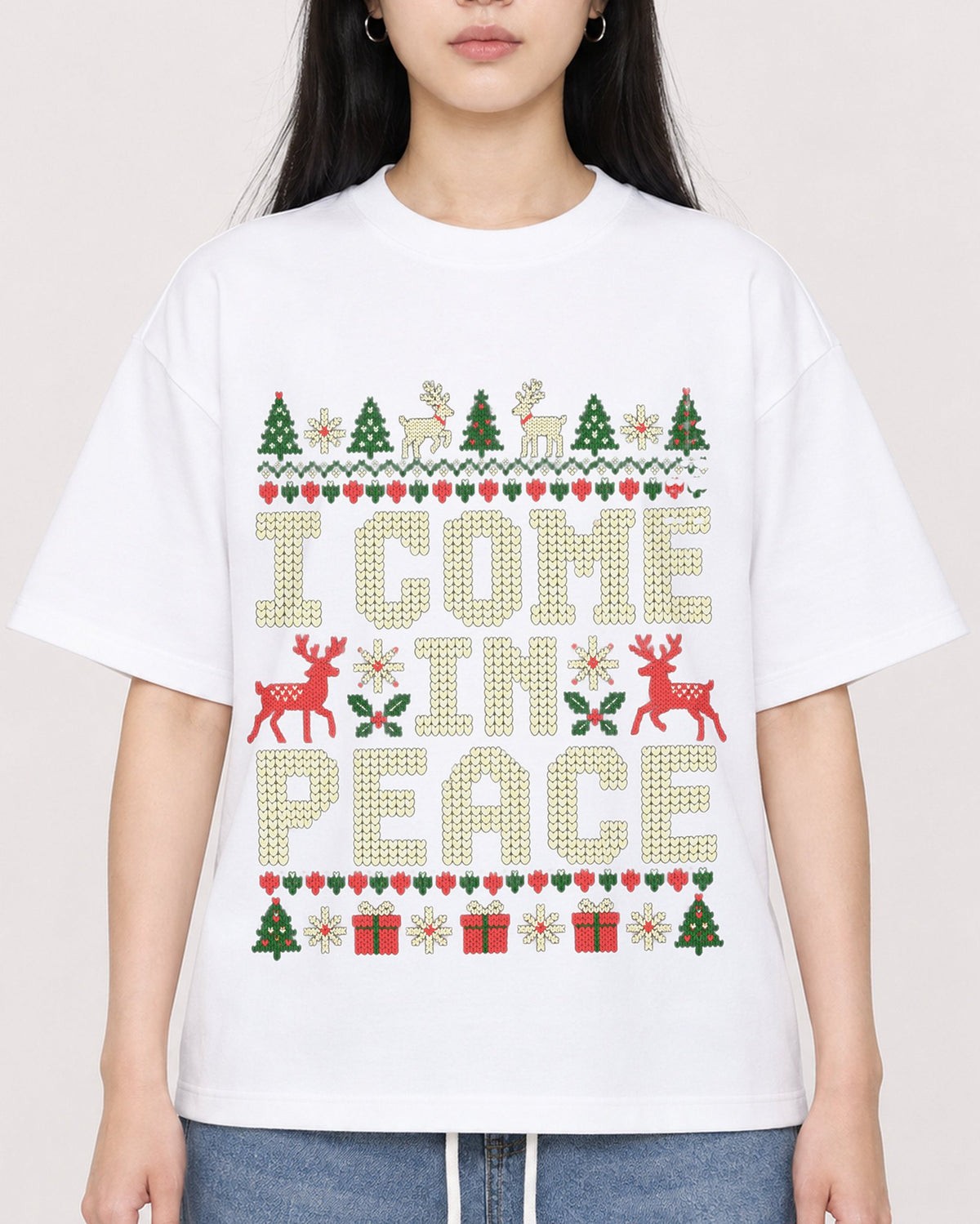 Mockup Boxy Heavyweight Tee White female close-up 01