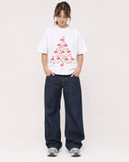 Mockup Boxy Heavyweight Tee White female full-body 29