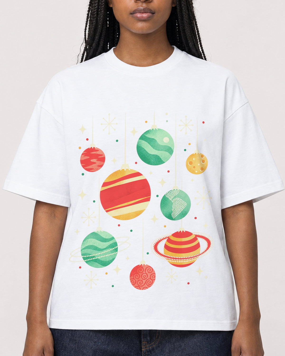 Mockup Boxy Heavyweight Tee White female close-up 04