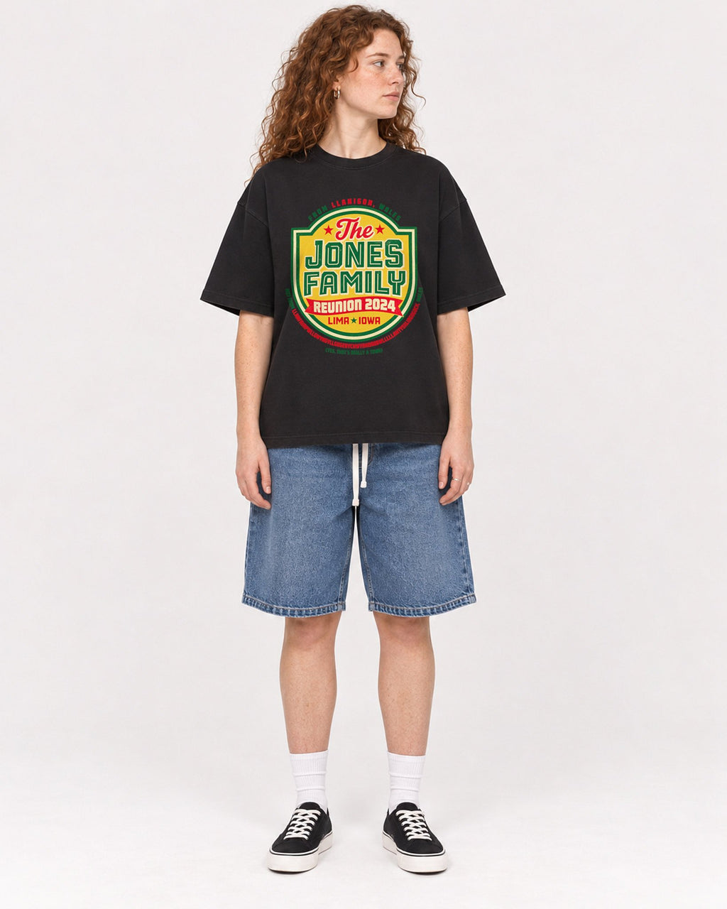 Mockup Boxy Heavyweight Tee Black female full-body 09