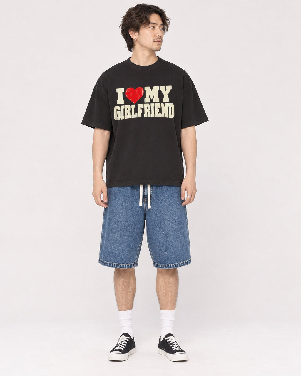 Mockup Boxy Heavyweight Tee Black male full-body 03