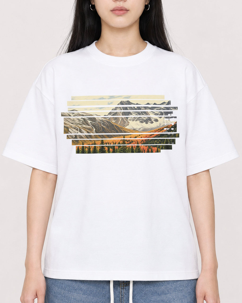 Mockup Boxy Heavyweight Tee White female close-up 01